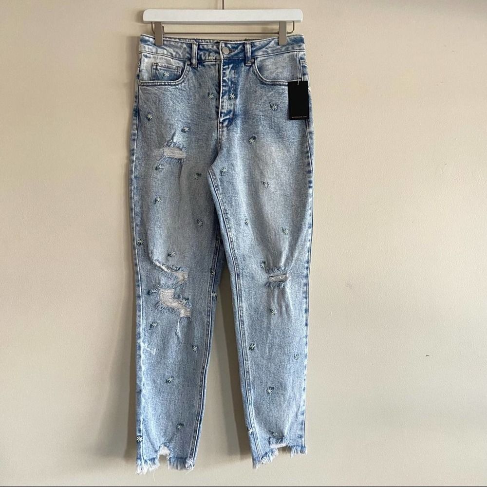 Material Girl Daisy Embroidered High Rise Jeans Size 7